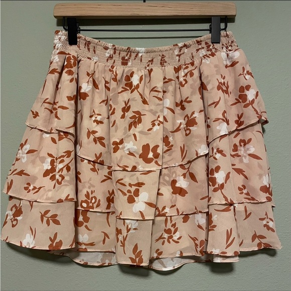 Willow Ruffle Tiered Skirt in Cantaloupe - Size Medium - Picture 2 of 11